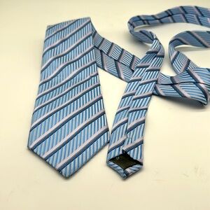 Paul Smith silk tie